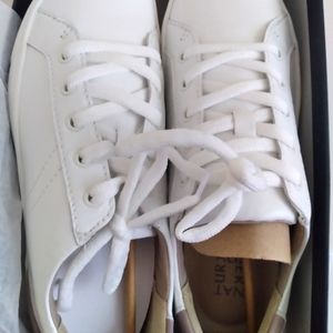 Naturalizer Morrison leather fashion white sneakers, 10 wide, good condition